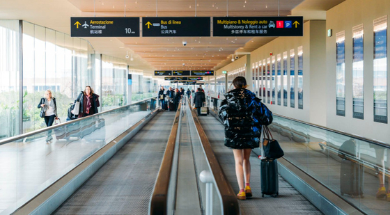 12 Degree Airport Escalator Flat 5000KG Pallet Type Moving Walkway
